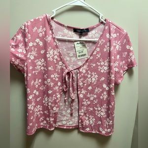 front tie floral t shirt. marshall’s size L. NWT